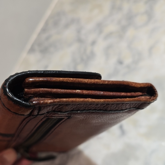 Fossil Brown Leather Long Wallet with Metal Clasp - Picture 6 of 15